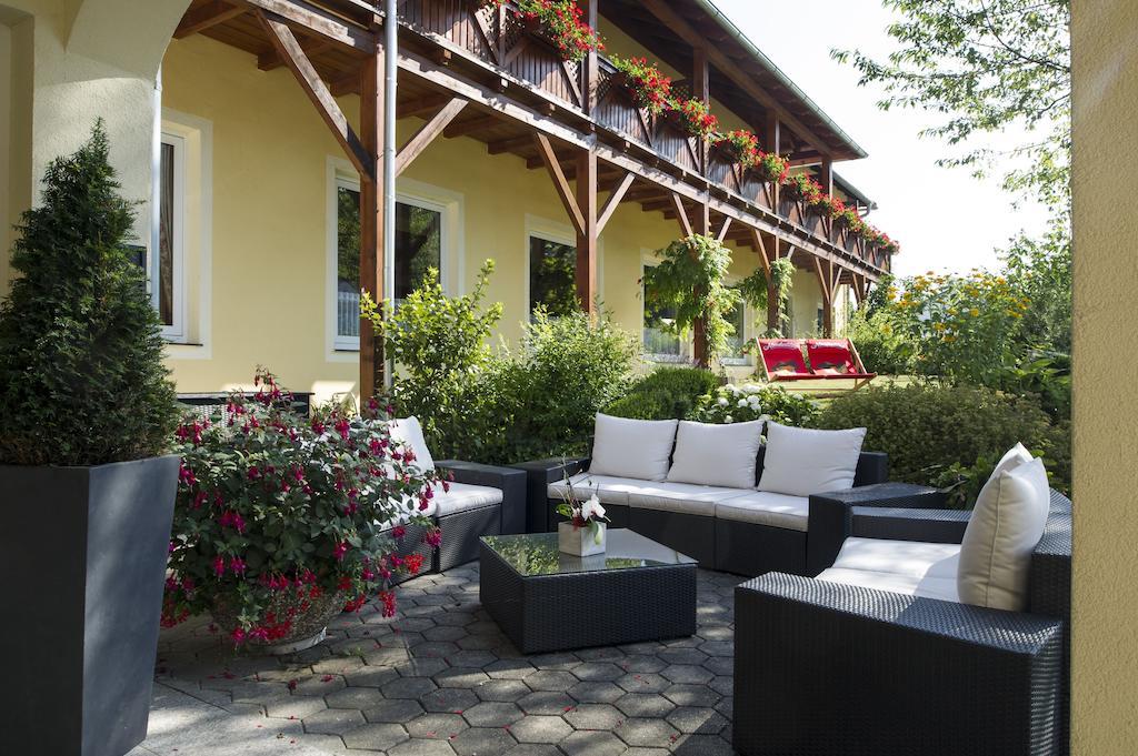 Der Dorfwirt Hotel Rechberg Екстериор снимка